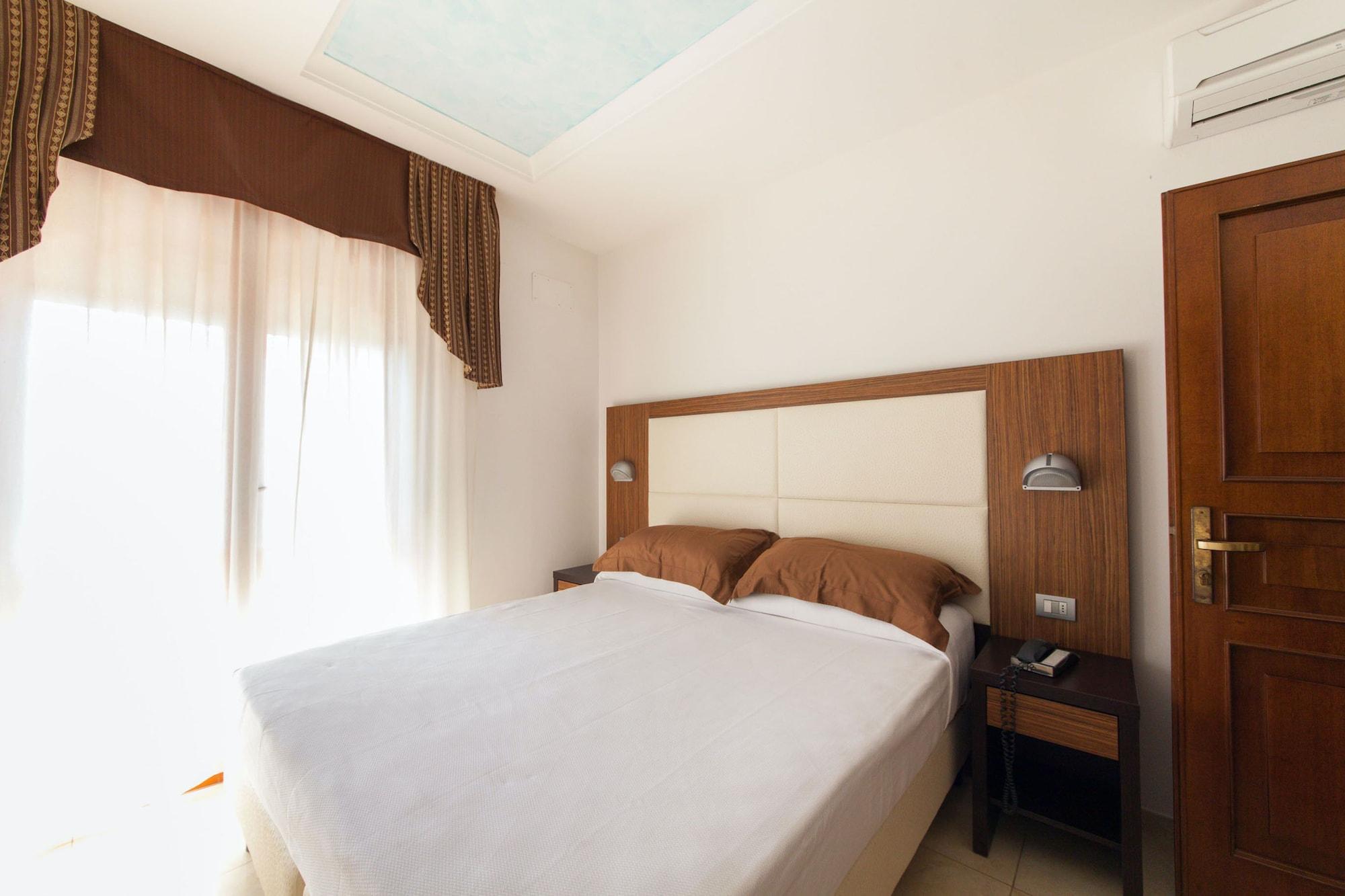 Hotel Palos Rimini Buitenkant foto