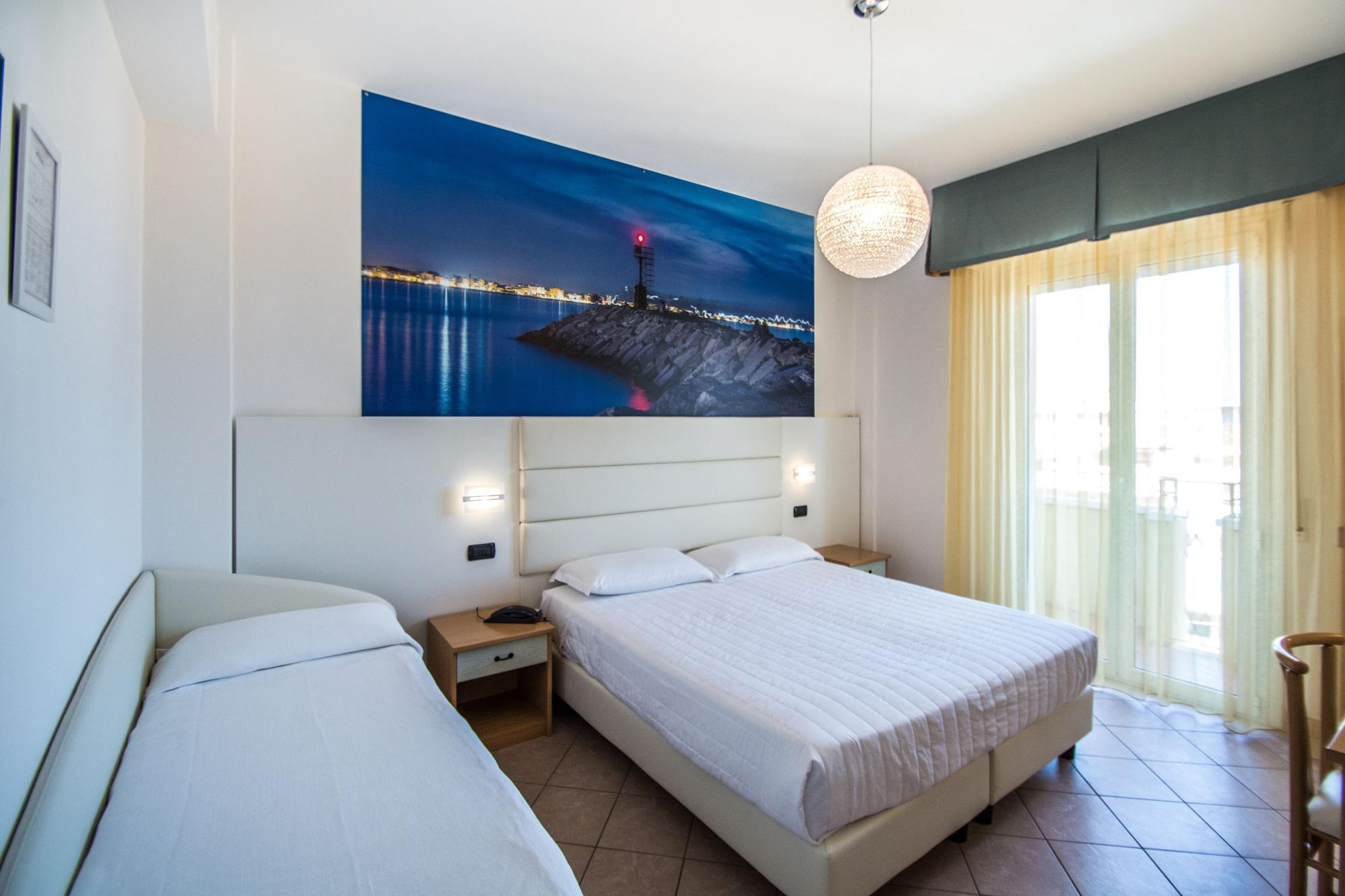 Hotel Palos Rimini Buitenkant foto