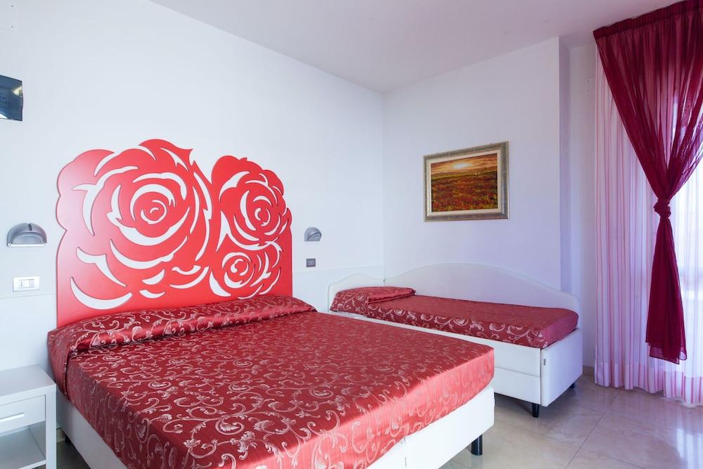 Hotel Palos Rimini Buitenkant foto