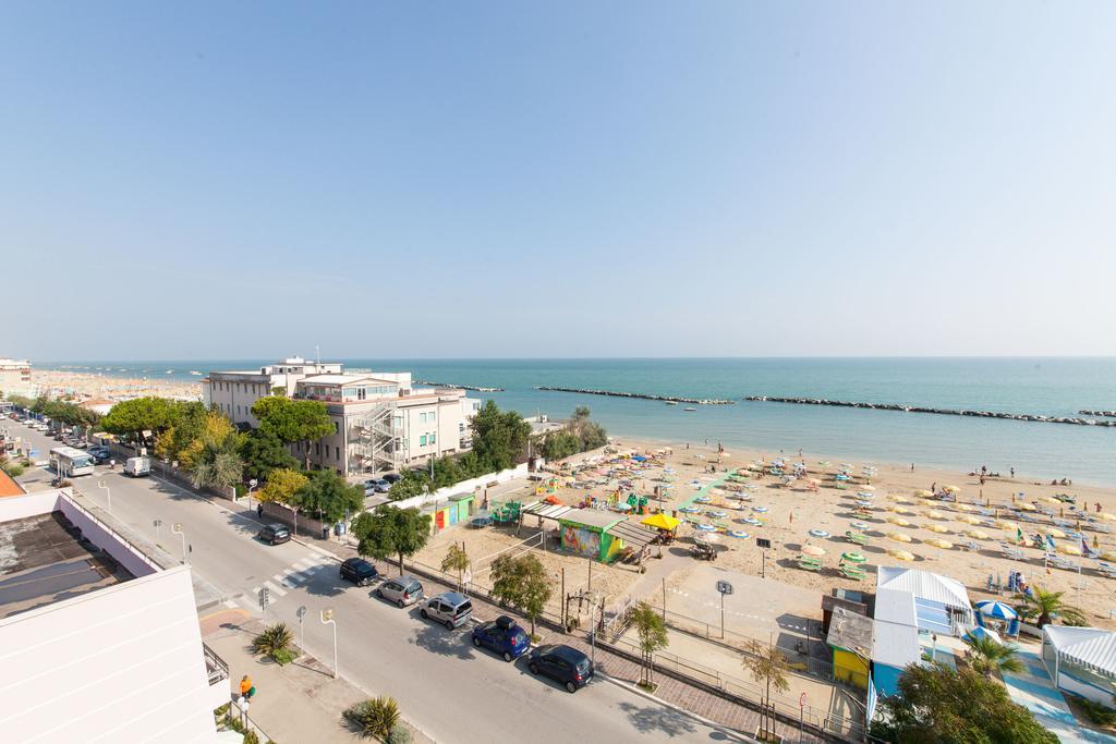 Hotel Palos Rimini Buitenkant foto